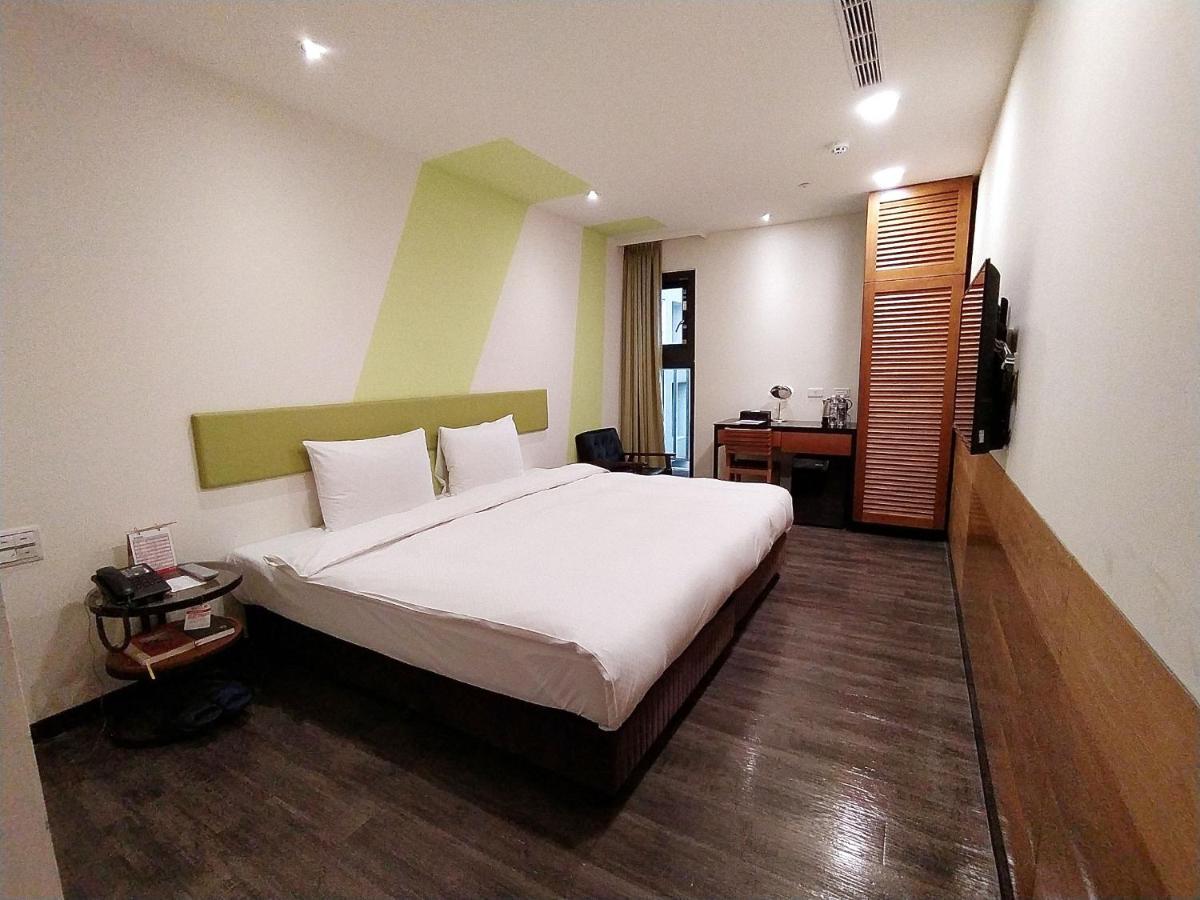 Hotel J Taoyuan Pingzhen Eksteriør billede