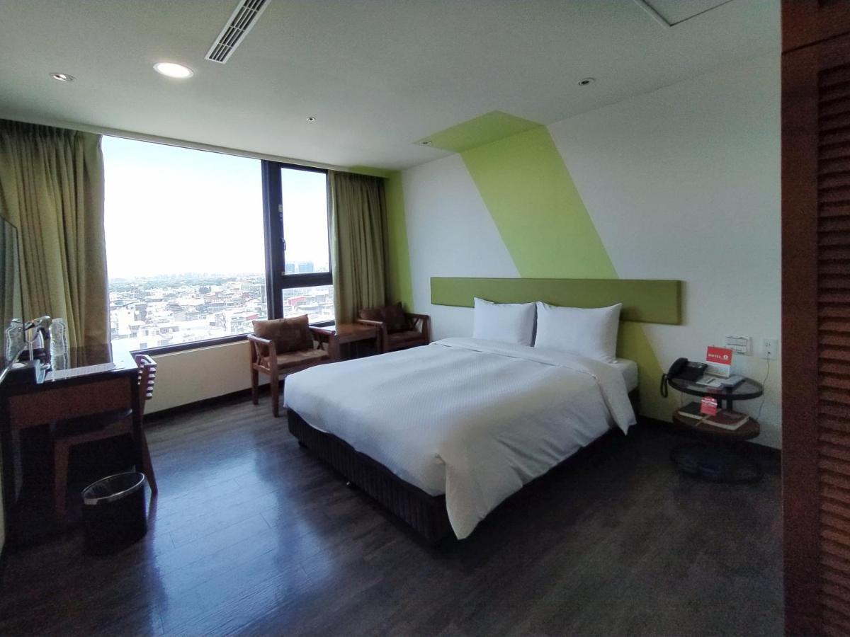 Hotel J Taoyuan Pingzhen Eksteriør billede