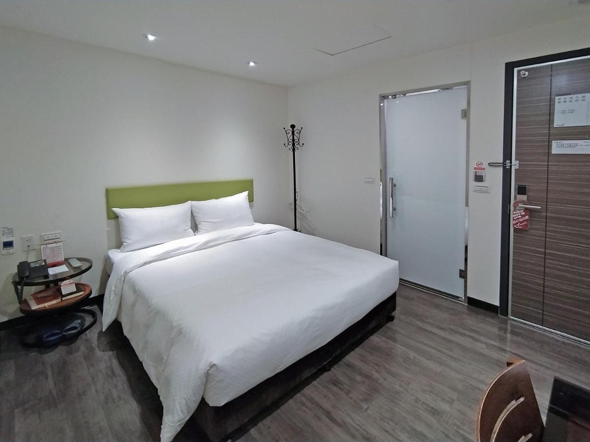 Hotel J Taoyuan Pingzhen Eksteriør billede