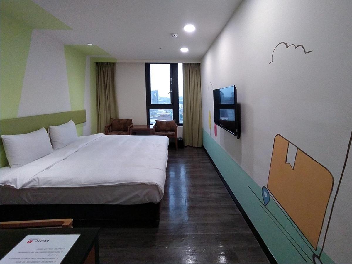 Hotel J Taoyuan Pingzhen Eksteriør billede