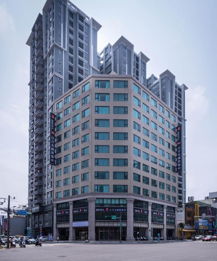 Hotel J Taoyuan Pingzhen Eksteriør billede
