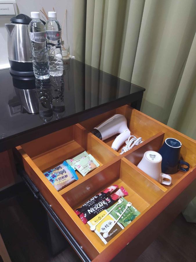 Hotel J Taoyuan Pingzhen Eksteriør billede