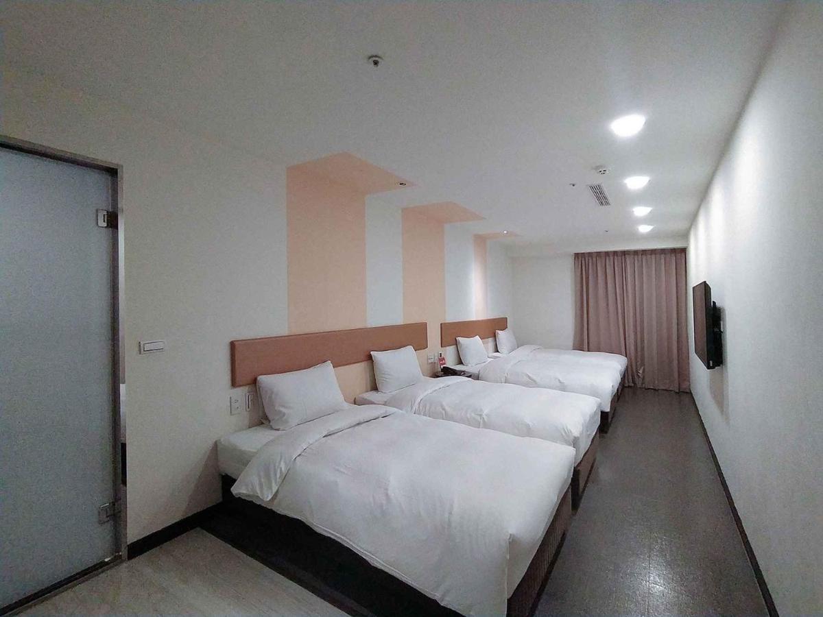 Hotel J Taoyuan Pingzhen Eksteriør billede