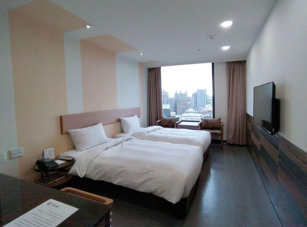 Hotel J Taoyuan Pingzhen Eksteriør billede