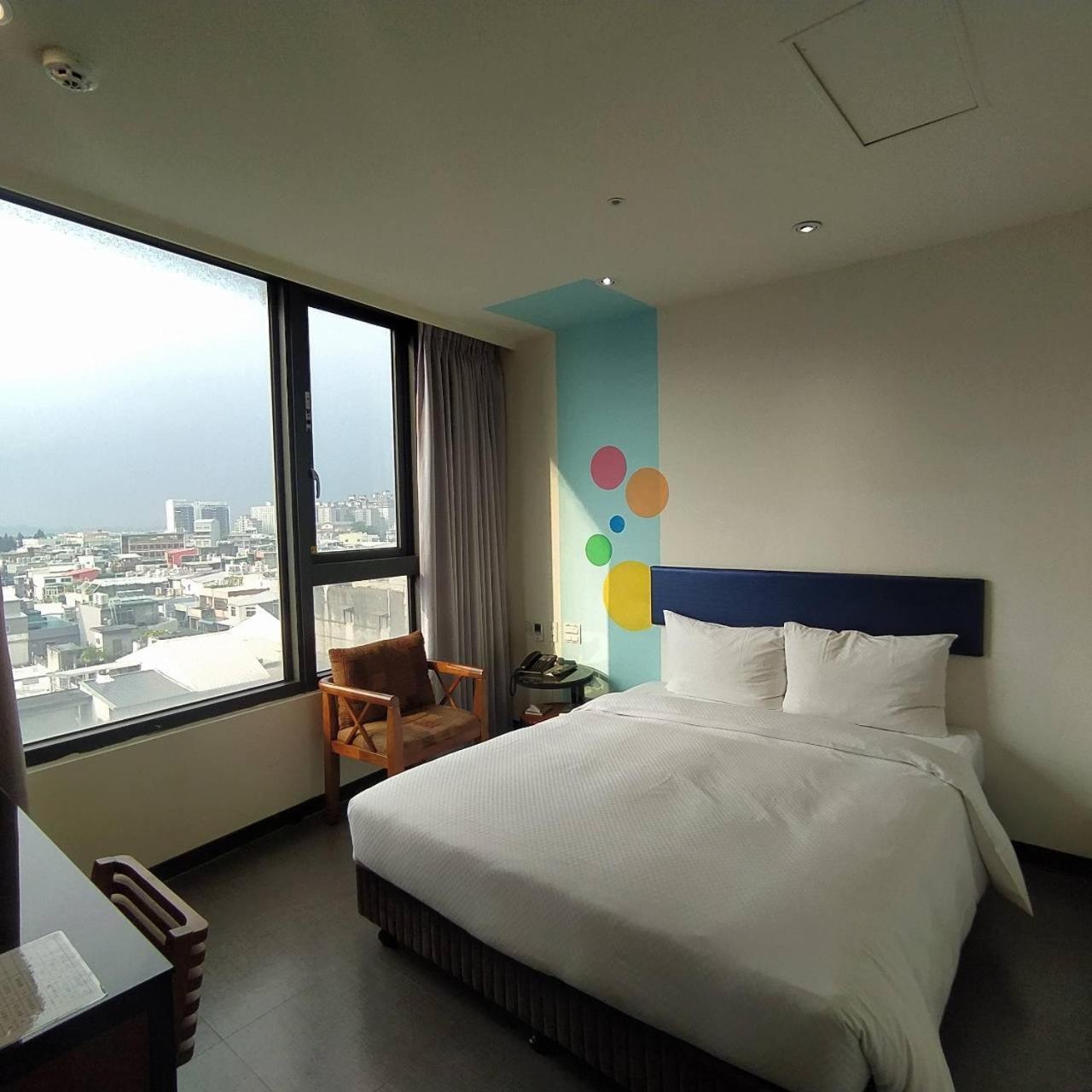 Hotel J Taoyuan Pingzhen Eksteriør billede