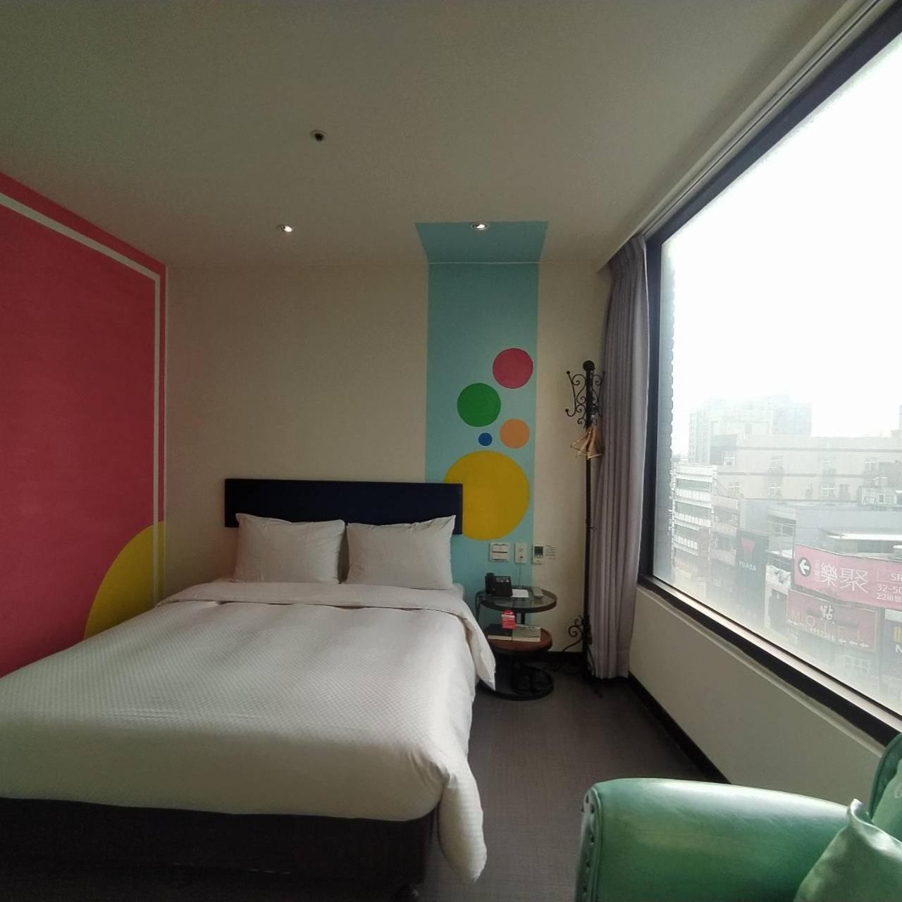 Hotel J Taoyuan Pingzhen Eksteriør billede