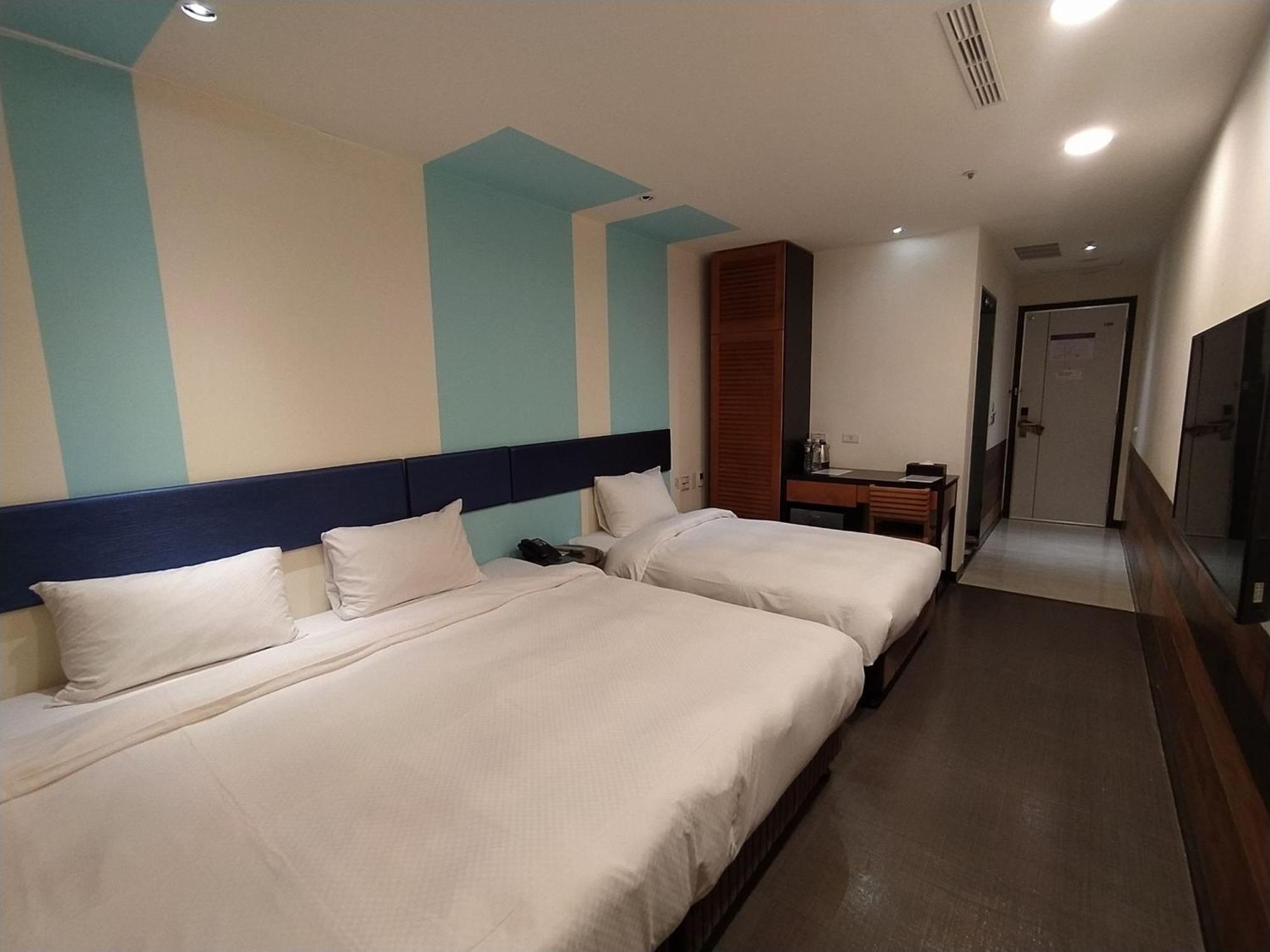 Hotel J Taoyuan Pingzhen Eksteriør billede