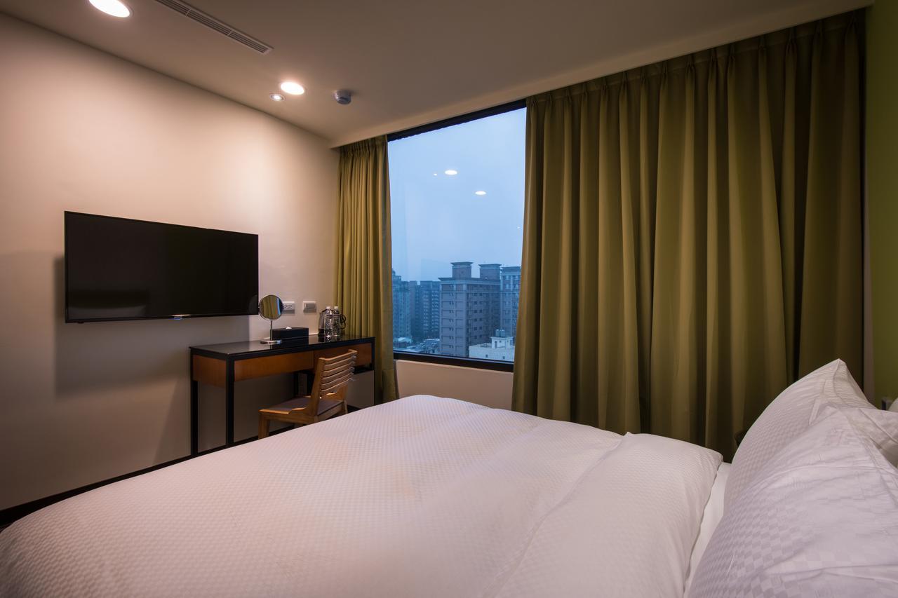 Hotel J Taoyuan Pingzhen Eksteriør billede